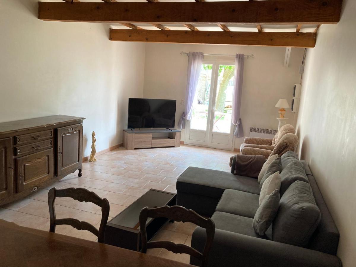 Auberge Les Olivades Mallemort Εξωτερικό φωτογραφία