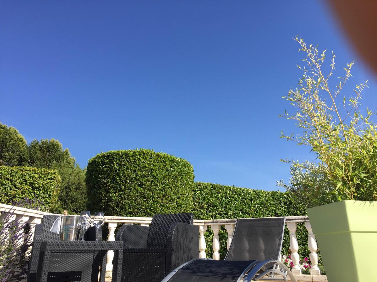 Auberge Les Olivades Mallemort Εξωτερικό φωτογραφία